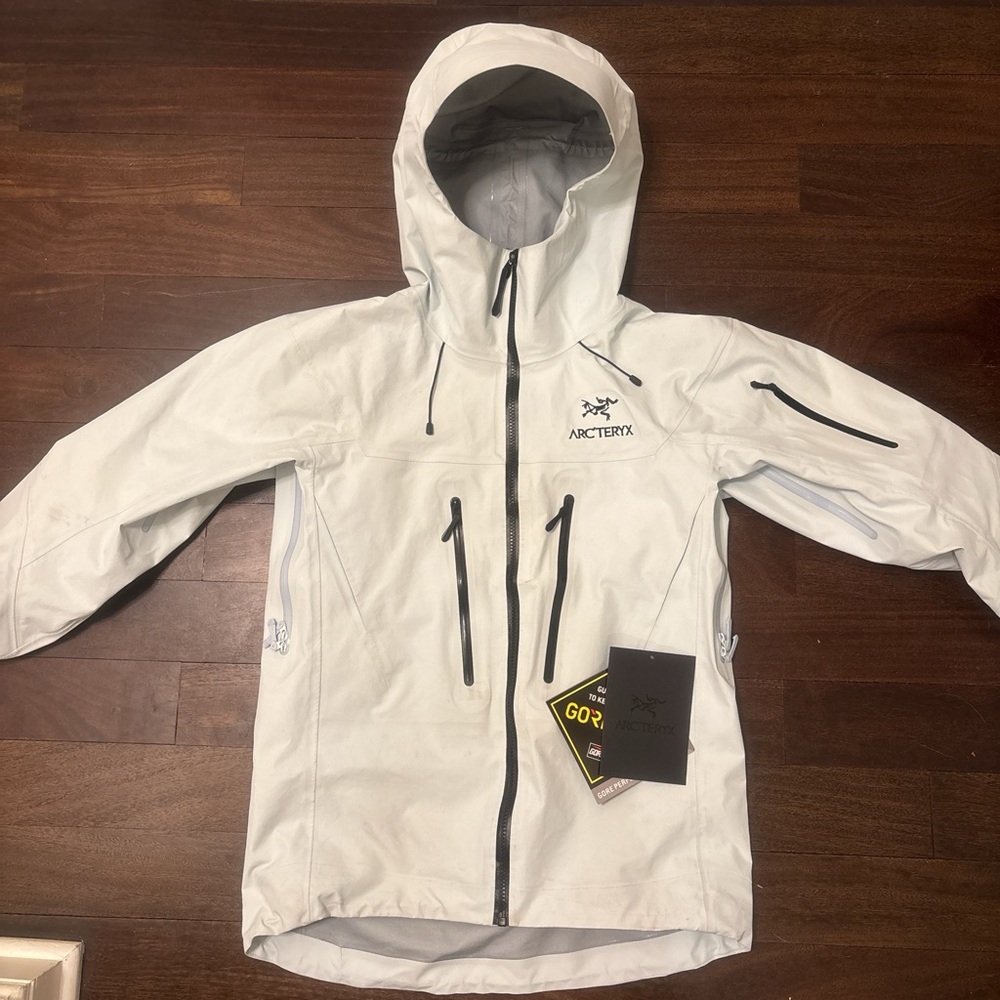 Arcteryx Alpha SV Shell XS